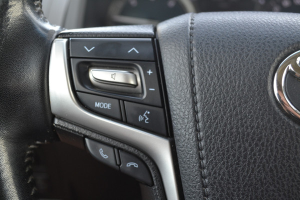 Toyota Land Cruiser 150 2.8 D-4D-F Challenger Window Van 204 PK