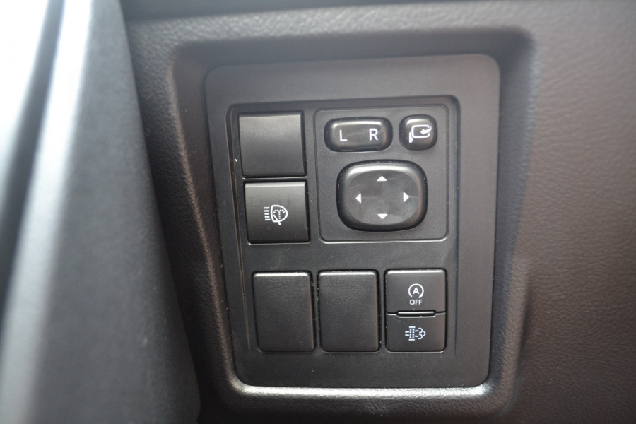 Toyota Land Cruiser 150 2.8 D-4D-F Challenger Window Van 204 PK