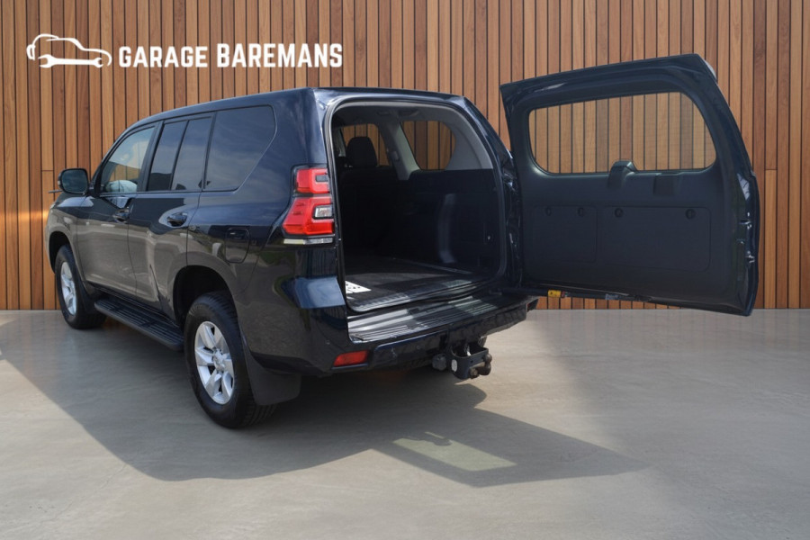 Toyota Land Cruiser 150 2.8 D-4D-F Challenger Window Van 204 PK