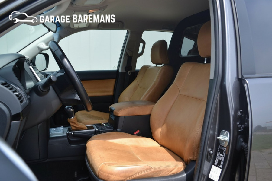 Toyota Land Cruiser 150 2.8 D-4D-F Challenger Window Van