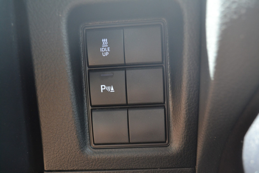 Toyota Land Cruiser 150 2.8 D-4D-F Challenger Window Van