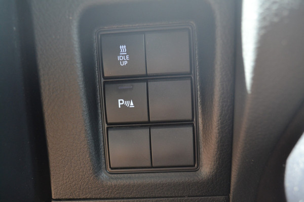 Toyota Land Cruiser 150 2.8 D-4D-F Challenger Window Van