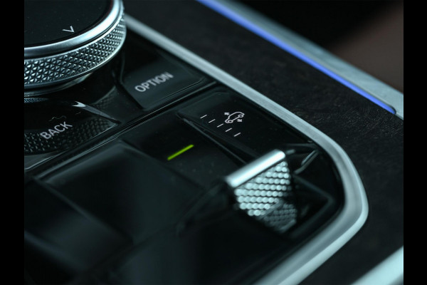 BMW X5 xDrive50e M-Sport Pro | Panoramadak | HUD | Harman/Kardon | Active Cruise | 360 Camera | Stoelverwarming + Ventialatie | Memory Seats | BMW Gesture Control | Ambiance Interieur |