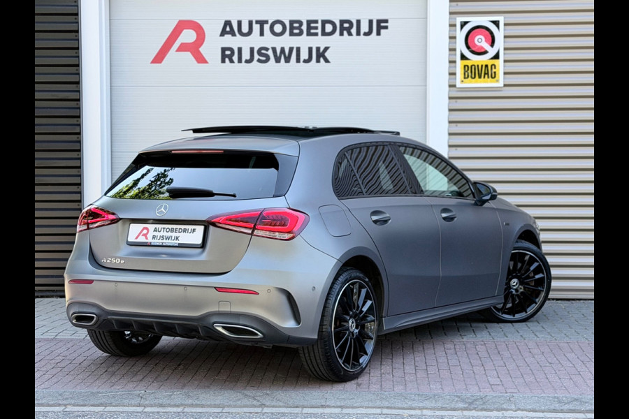 Mercedes-Benz A-Klasse 250 e Premium Pano/Sfeer/Blindspot