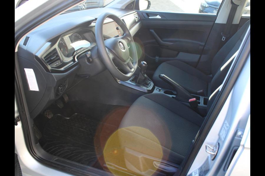 Volkswagen Polo 1.0 MPI Trendline | MULTI MEDIA DISPLAY | AIRCO | 12 MAANDEN BOVAG GARANTIE |