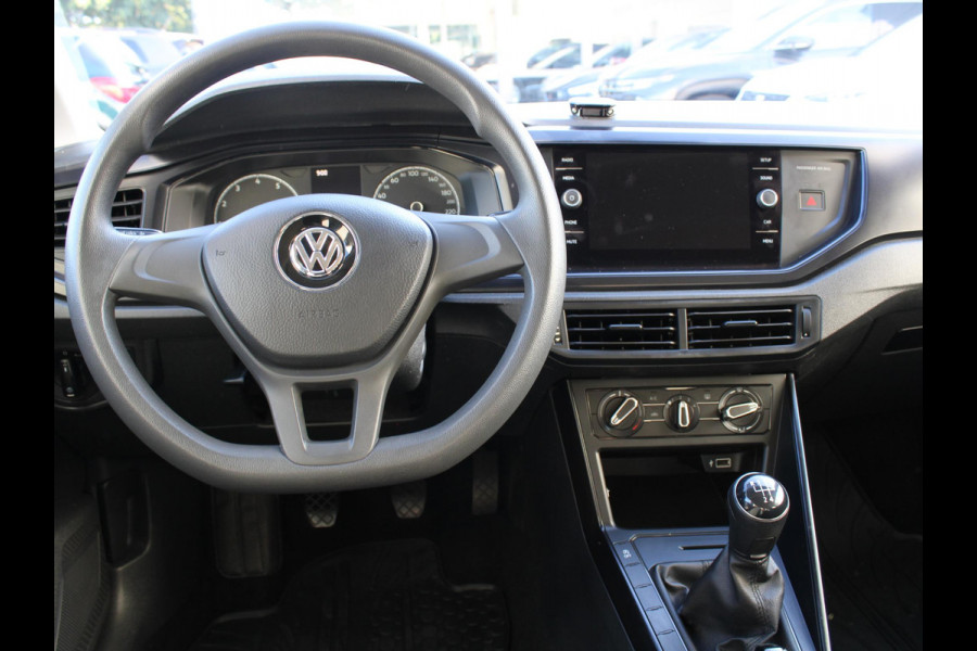 Volkswagen Polo 1.0 MPI Trendline | MULTI MEDIA DISPLAY | AIRCO | 12 MAANDEN BOVAG GARANTIE |