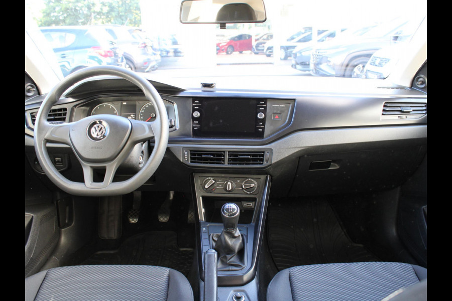 Volkswagen Polo 1.0 MPI Trendline | MULTI MEDIA DISPLAY | AIRCO | 12 MAANDEN BOVAG GARANTIE |