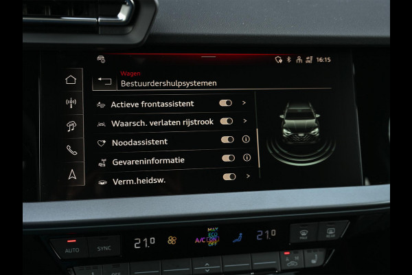 Audi A3 Sportback 45 TFSI e S edition Competition | Nardo Grey | Panoramadak | 5 jr garantie | Ambiance interieur | Sonos Sound | Active Cruise | S-Seats + Memory | Head-Up | Camera | Stoelverwarming | Keyless |