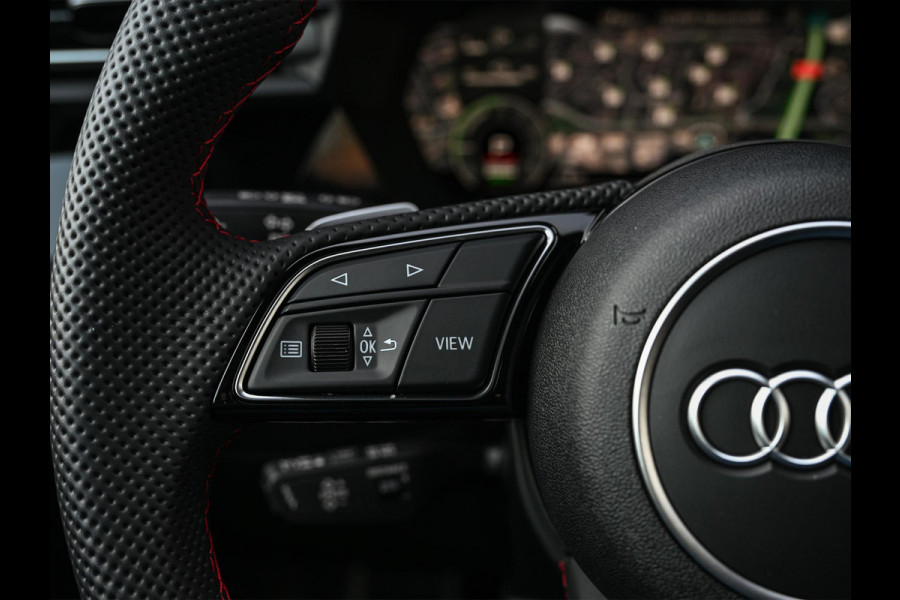 Audi A3 Sportback 45 TFSI e S edition Competition | Nardo Grey | Panoramadak | 5 jr garantie | Ambiance interieur | Sonos Sound | Active Cruise | S-Seats + Memory | Head-Up | Camera | Stoelverwarming | Keyless |