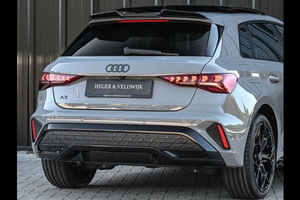 Audi A3 Sportback 45 TFSI e S edition Competition | Nardo Grey | Panoramadak | 5 jr garantie | Ambiance interieur | Sonos Sound | Active Cruise | S-Seats + Memory | Head-Up | Camera | Stoelverwarming | Keyless |