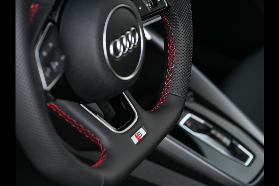 Audi A3 Sportback 45 TFSI e S edition Competition | Nardo Grey | Panoramadak | 5 jr garantie | Ambiance interieur | Sonos Sound | Active Cruise | S-Seats + Memory | Head-Up | Camera | Stoelverwarming | Keyless |