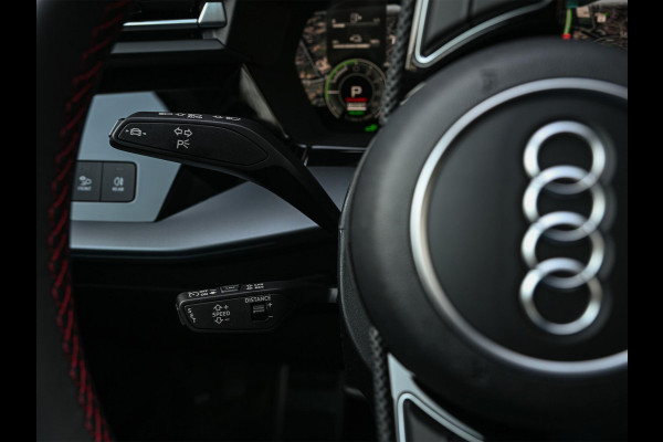 Audi A3 Sportback 45 TFSI e S edition Competition | Nardo Grey | Panoramadak | 5 jr garantie | Ambiance interieur | Sonos Sound | Active Cruise | S-Seats + Memory | Head-Up | Camera | Stoelverwarming | Keyless |