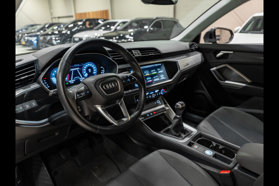 Audi Q3 35 TFSI Pro Line business, Apple Carplay, Matrix Led, ACC, Android Auto, Blind spot, PDC, Volledig Onderhouden
