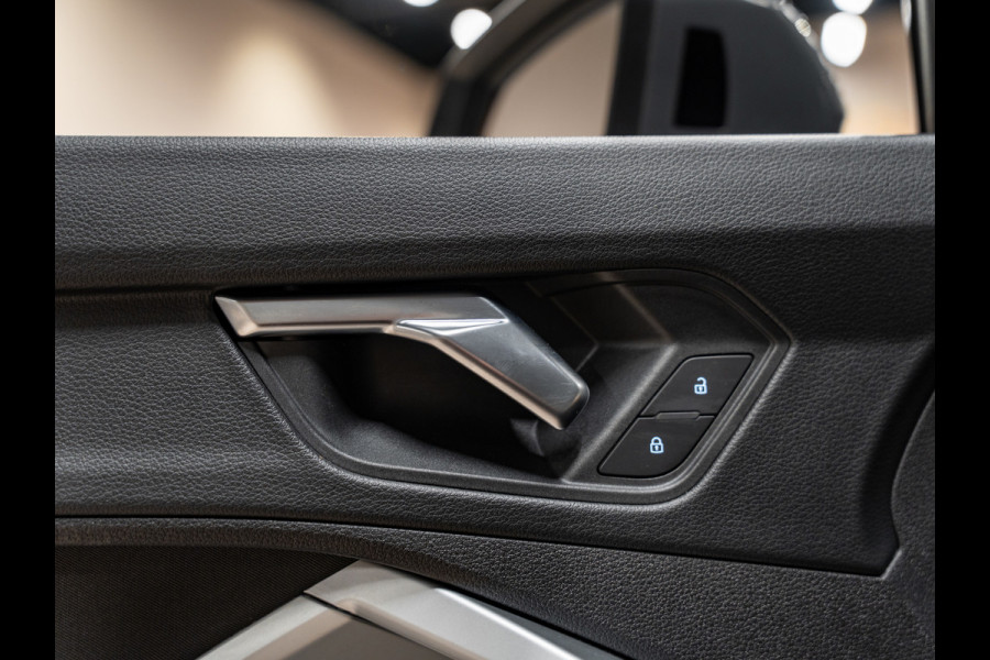 Audi Q3 35 TFSI Pro Line business, Apple Carplay, Matrix Led, ACC, Android Auto, Blind spot, PDC, Volledig Onderhouden
