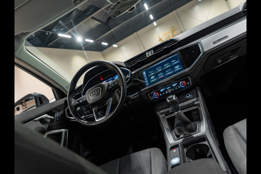 Audi Q3 35 TFSI Pro Line business, Apple Carplay, Matrix Led, ACC, Android Auto, Blind spot, PDC, Volledig Onderhouden