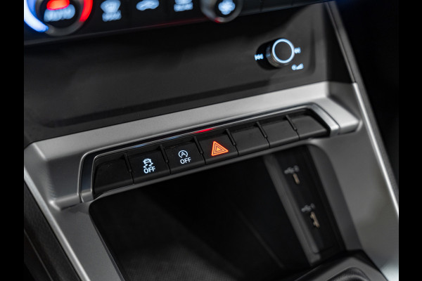 Audi Q3 35 TFSI Pro Line business, Apple Carplay, Matrix Led, ACC, Android Auto, Blind spot, PDC, Volledig Onderhouden