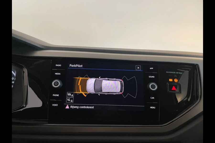 Volkswagen Polo 1.0 TSI Comfortline AIRCO CRUISE NAVI APPLE CARPLAY PRIVACY GLAS LM VELGENPARKEERSENSOREN