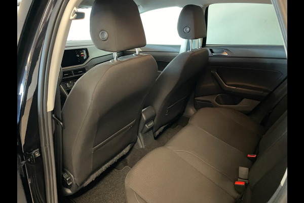 Volkswagen Polo 1.0 TSI Comfortline AIRCO CRUISE NAVI APPLE CARPLAY PRIVACY GLAS LM VELGENPARKEERSENSOREN