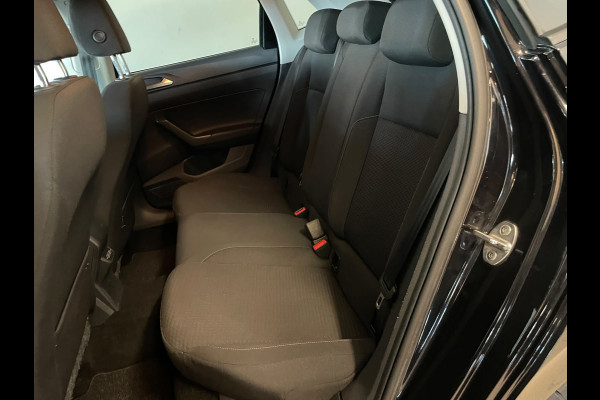 Volkswagen Polo 1.0 TSI Comfortline AIRCO CRUISE NAVI APPLE CARPLAY PRIVACY GLAS LM VELGENPARKEERSENSOREN