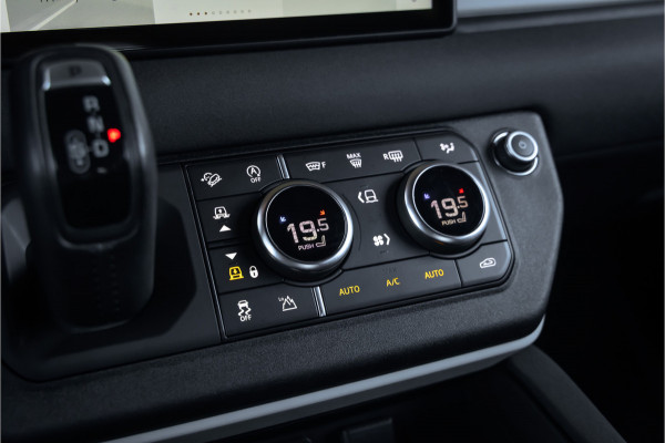 Land Rover Defender 3.0 D200 110 X-Dynamic SE - Luchtvering - Trekhaak