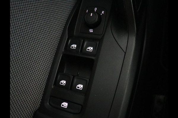 Seat Leon 1.0 eTSI Style Business Intense | Carplay | Camera | Adaptive cruise | Navigatie | DAB | Full LED | Park Assist | Climate control | Digital Cockpit | Bluetooth