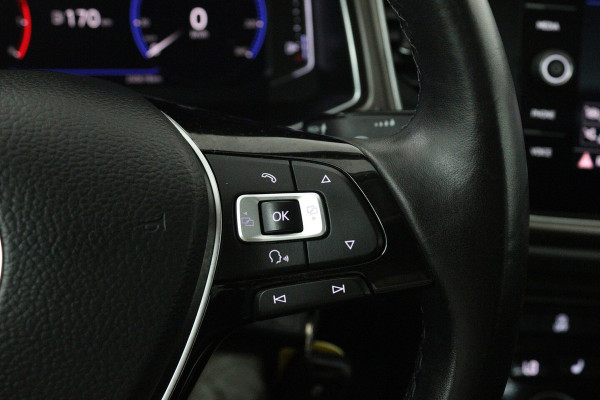 Volkswagen T-Roc 1.0 TSI Style (PANORAMADAK, DIGATALE COCKPIT, PDC, LED, CLIMA, STOELVERWARMING)
