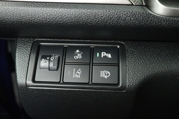 Honda Civic 1.0 i-VTEC Elegance (TREKHAAK, DIGITALE COCKPIT, CAMERA, STOELVERWARMING, CRUISE ADAPTIEF,