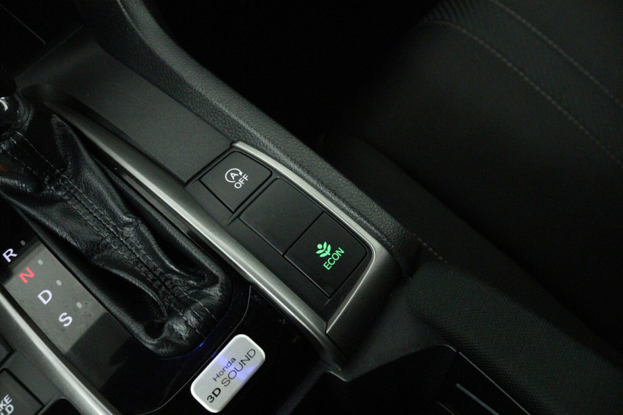 Honda Civic 1.0 i-VTEC Elegance (TREKHAAK, DIGITALE COCKPIT, CAMERA, STOELVERWARMING, CRUISE ADAPTIEF,