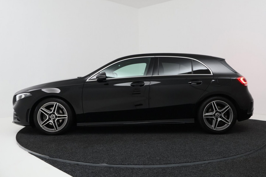 Mercedes-Benz A-Klasse 200 Business Solution AMG (NAVIGATIE, CAMERA, STOELVERWARMING, LED, PDC)