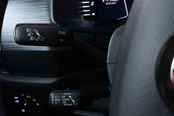 Škoda Kodiaq 1.5 TSI Business Edition 7p. (TREKHAAK WEGKLAPBAAR, NAVI, CAMERA, PDC, STOELVERWARMING, 1e