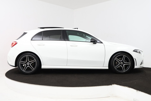 Mercedes-Benz A-Klasse 180 Business Solution AMG (PANORAMADAK, STOELVERWARMING, PDC, CAMERA, NAVIGATIE)