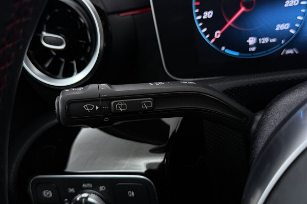 Mercedes-Benz A-Klasse 180 Business Solution AMG (PANORAMADAK, STOELVERWARMING, PDC, CAMERA, NAVIGATIE)