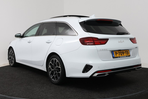 Kia cee'd Sportswagon Ceed 1.5 T-GDi GT-Line (PANORAMADAK, STOEL/STUUR VERWARMING, CAMERA, NAVIGATIE, PARKEERSEN