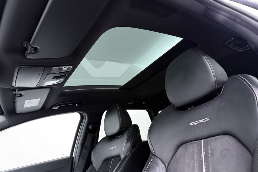 Kia cee'd Sportswagon Ceed 1.5 T-GDi GT-Line (PANORAMADAK, STOEL/STUUR VERWARMING, CAMERA, NAVIGATIE, PARKEERSEN