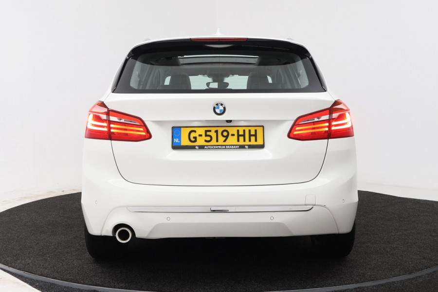BMW 2 Serie Active Tourer 218i High Executive Edition (PANORAMADAK, TREKHAAK, STOELVERWARMING, CAMERA, DEALER ONDERH