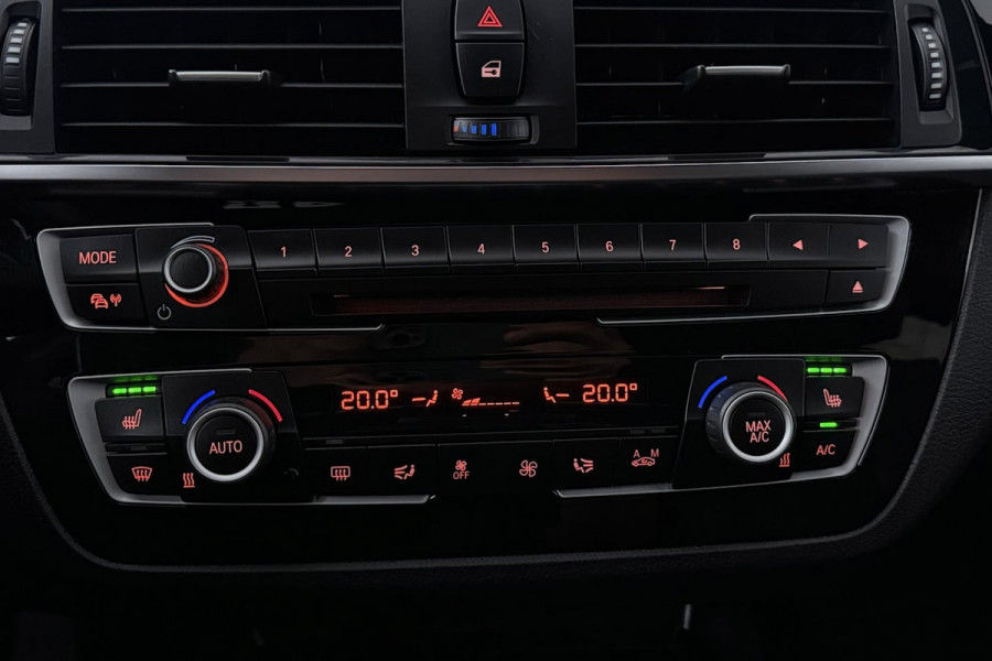 BMW 1-serie 118i High Executive Sport-Line (SCHUIF/KANTELDAK, GROOT-NAVIGATIE, STOELVERWARMING, SPORTS