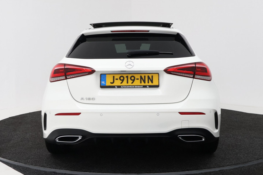 Mercedes-Benz A-Klasse 180 Business Solution AMG (PANORAMADAK, STOELVERWARMING, CAMERA, SFEERVERLICHTING, ELEKTR