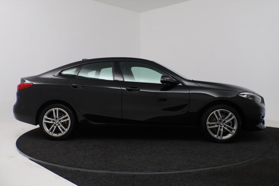 BMW 2 Serie Gran Coupé 218i High Executive (STOELVERWARMING, CAMERA, NAVIGATIE, CRUISE CONTROL, DEALER ONDERHOUDE