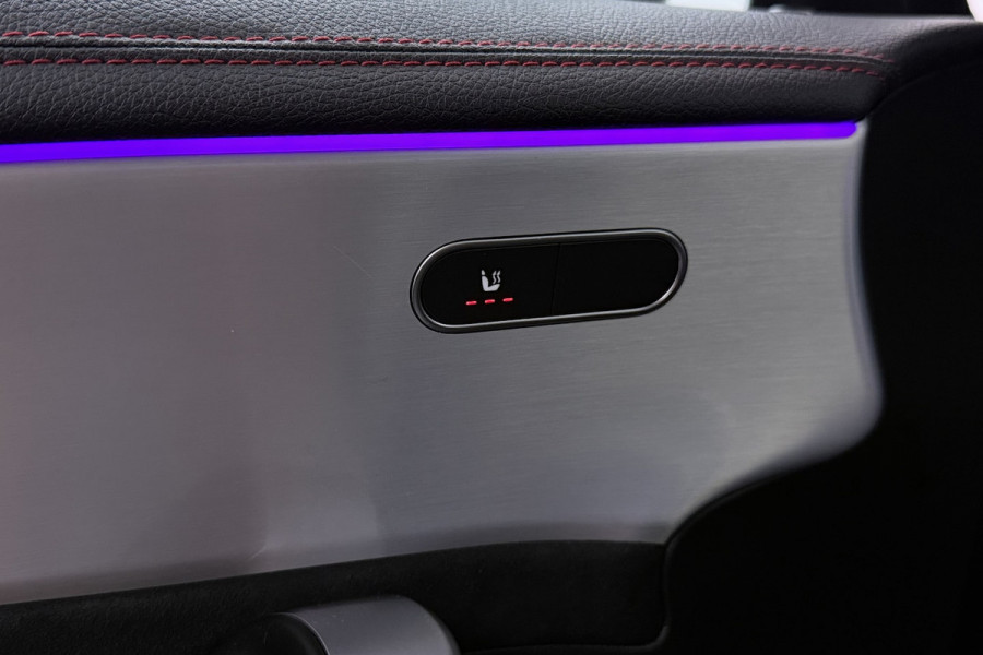 Mercedes-Benz CLA-Klasse 200 Business Solution AMG (PANORAMADAK, STOELVERWARMING, SFEERVERLICHTING, CAMERA, CRUISE