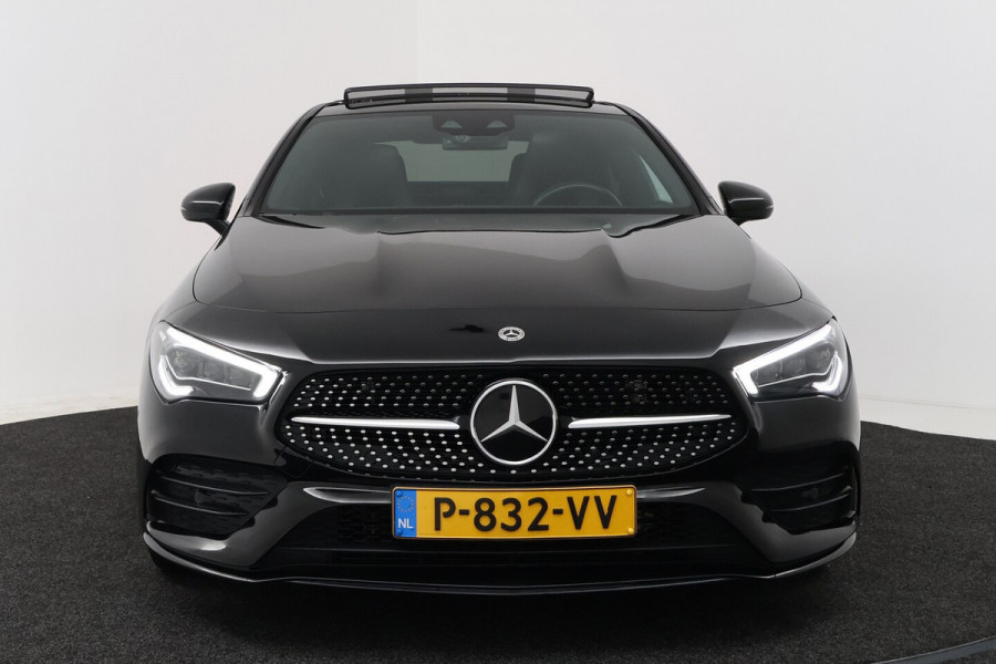 Mercedes-Benz CLA-Klasse 200 Business Solution AMG (PANORAMADAK, STOELVERWARMING, SFEERVERLICHTING, CAMERA, CRUISE