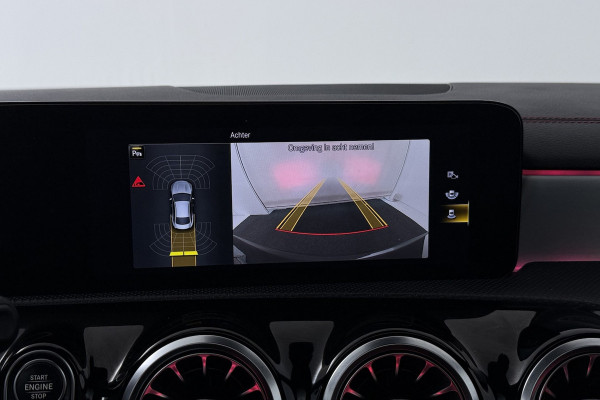 Mercedes-Benz CLA-Klasse 200 Business Solution AMG (PANORAMADAK, STOELVERWARMING, SFEERVERLICHTING, CAMERA, CRUISE