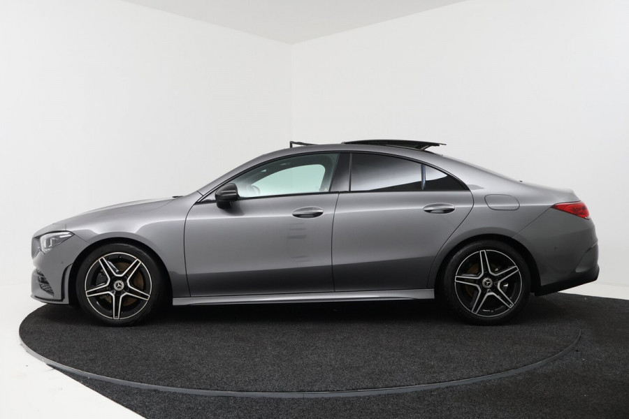 Mercedes-Benz CLA-Klasse 200 Business Solution AMG (PANORAMADAK, SFEERVERLICHTING, STOELVERWARMING, 1e EIGENAAR, GO