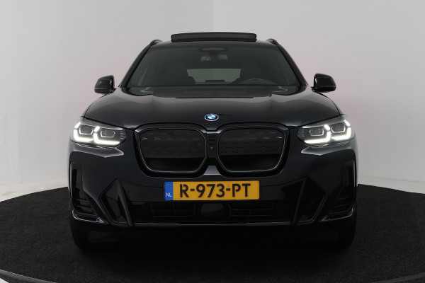 BMW iX3 High Executive 80 kWh SOH 95% (PANORAMADAK, TREKHAAK, H&K AUDIO, CRUISE ADAPTIEF, CAMERA,