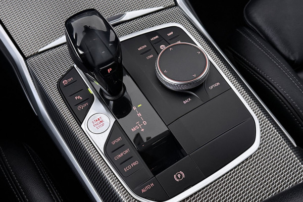 BMW 3-serie 320i High Executive Edition (STOELVERWARMING, CAMERA, PDC, SFEERVERLICHTING, TREKHAAK AFNE