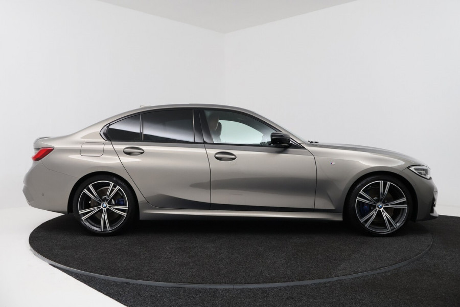BMW 3-serie 330i High Executive Edition (PANORAMADAK, HEAD-UP, HARMAN/KARDON, 360 CAMERA, SFEERVERLICH