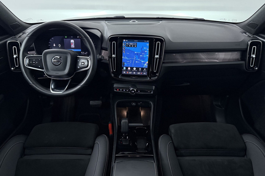 Volvo XC40 Recharge Ultimate 70 kWh SOH 92, 5% (PANORAMADAK, STUUR-/STOELVERWARMING, 360 CAMERA, DEAL