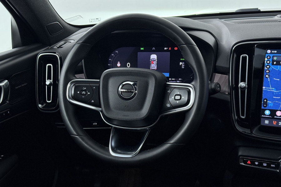 Volvo XC40 Recharge Ultimate 70 kWh SOH 92, 5% (PANORAMADAK, STUUR-/STOELVERWARMING, 360 CAMERA, DEAL