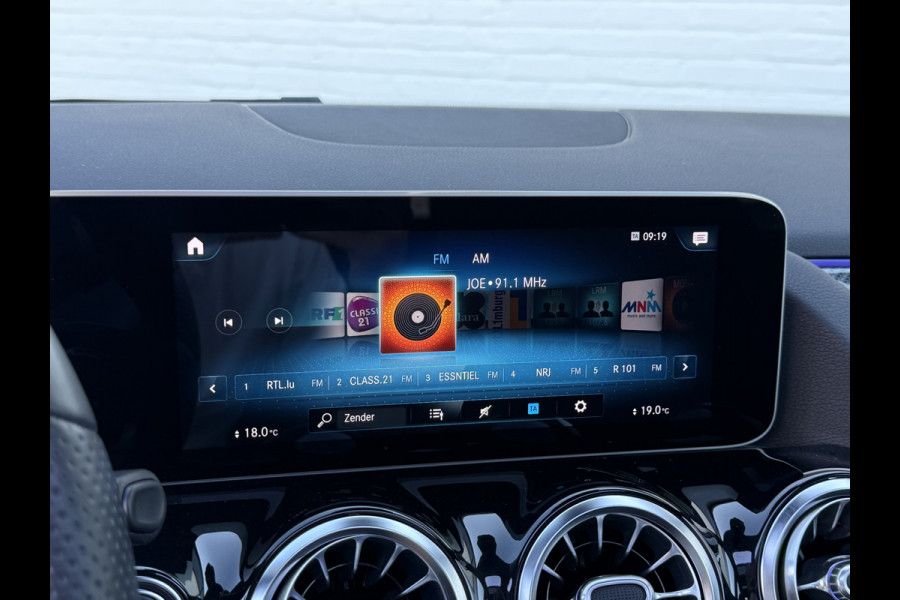 Mercedes-Benz B-Klasse 200 Business Solution AMG | Pano | Memory | Camera | Keyless