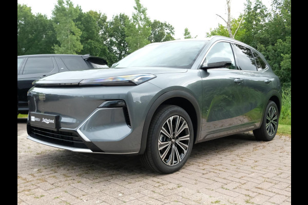 GEELY Starray EM-i 1.5 Max+ 262 PK | Panorama | Stoelen voor & achter verwarmd | Memory Seats | 360 Camera | 19 Inch LMV | 136km elektrisch bereik