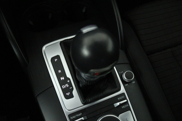 Audi A3 Sportback 1.0 TFSI Sport Lease Edition Automaat (PARKEERSENSOREN, NAVIGATIE, CRUISE CONTROL, AUTOMAA